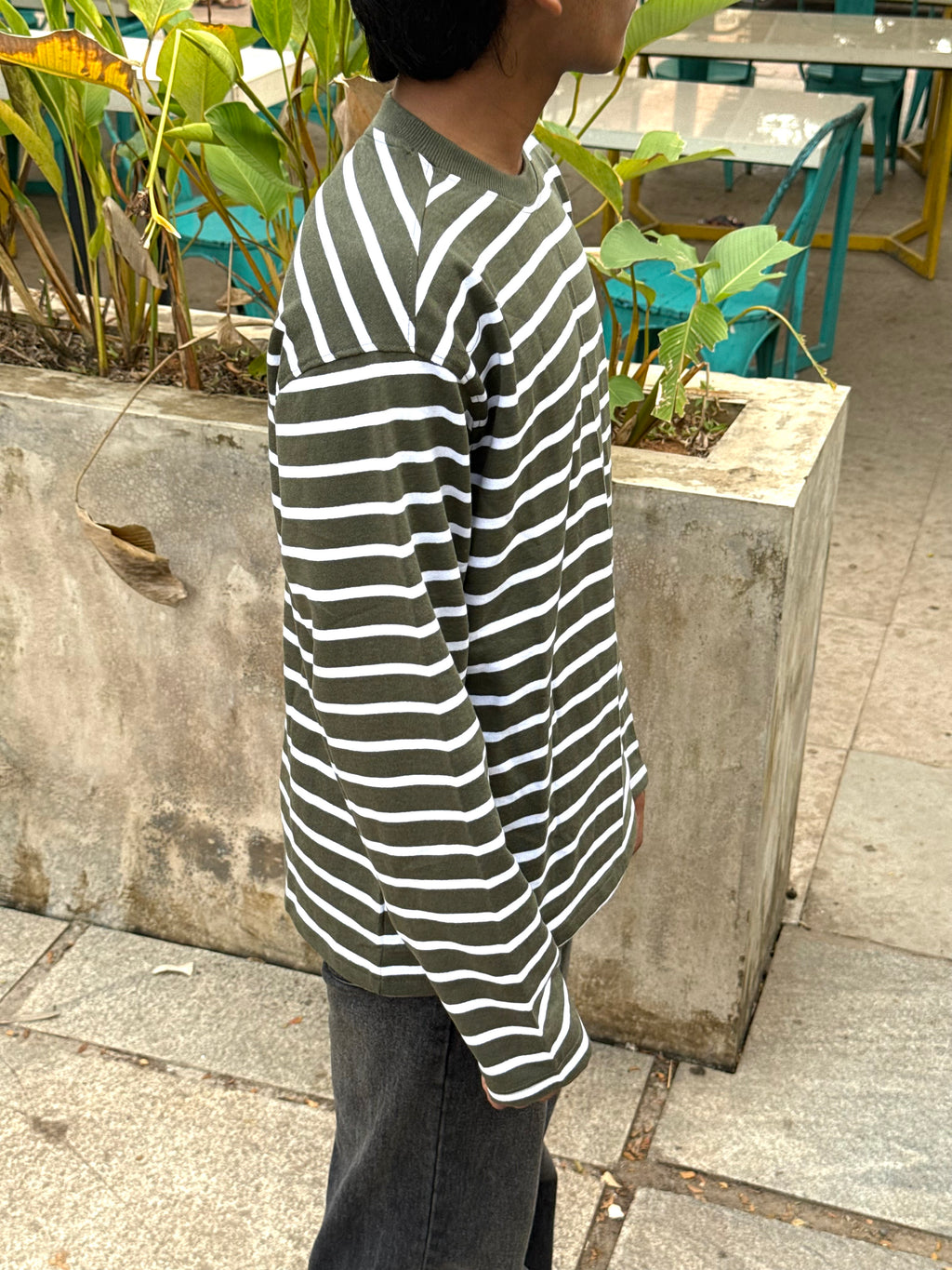 OLIVE STRIPES ESSENTIAL TEE