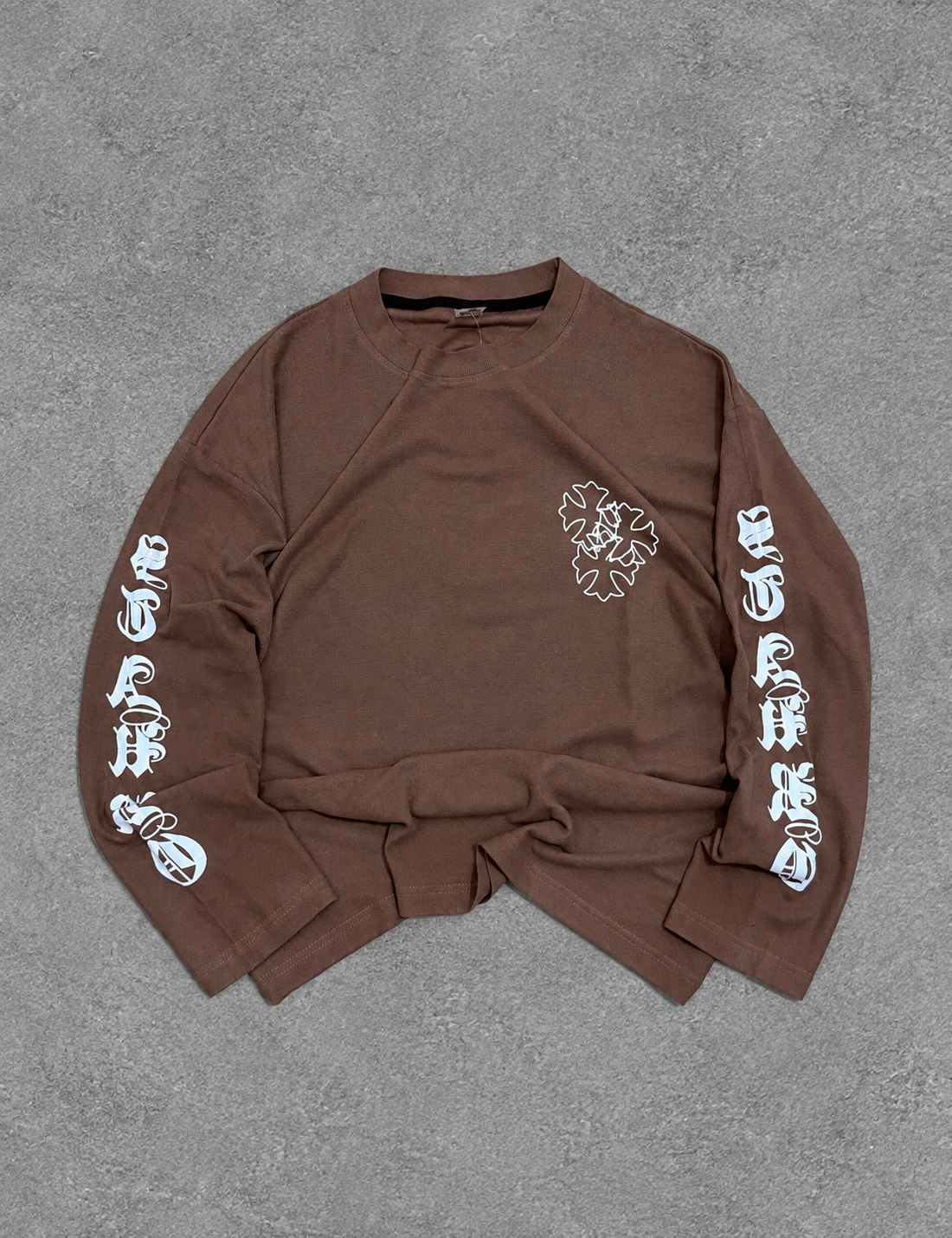 MOCHA SCRIPT - BROWN GRAPHIC TEE