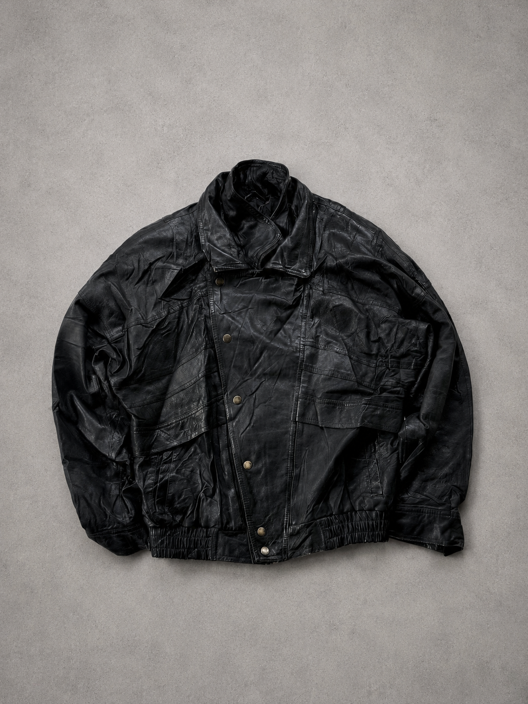 BLACK LEATHER JACKET - S