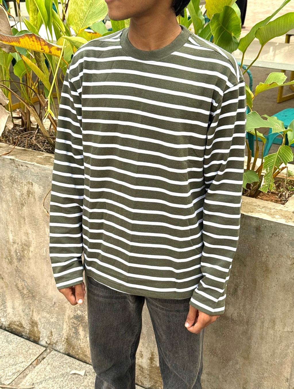 OLIVE STRIPES ESSENTIAL TEE