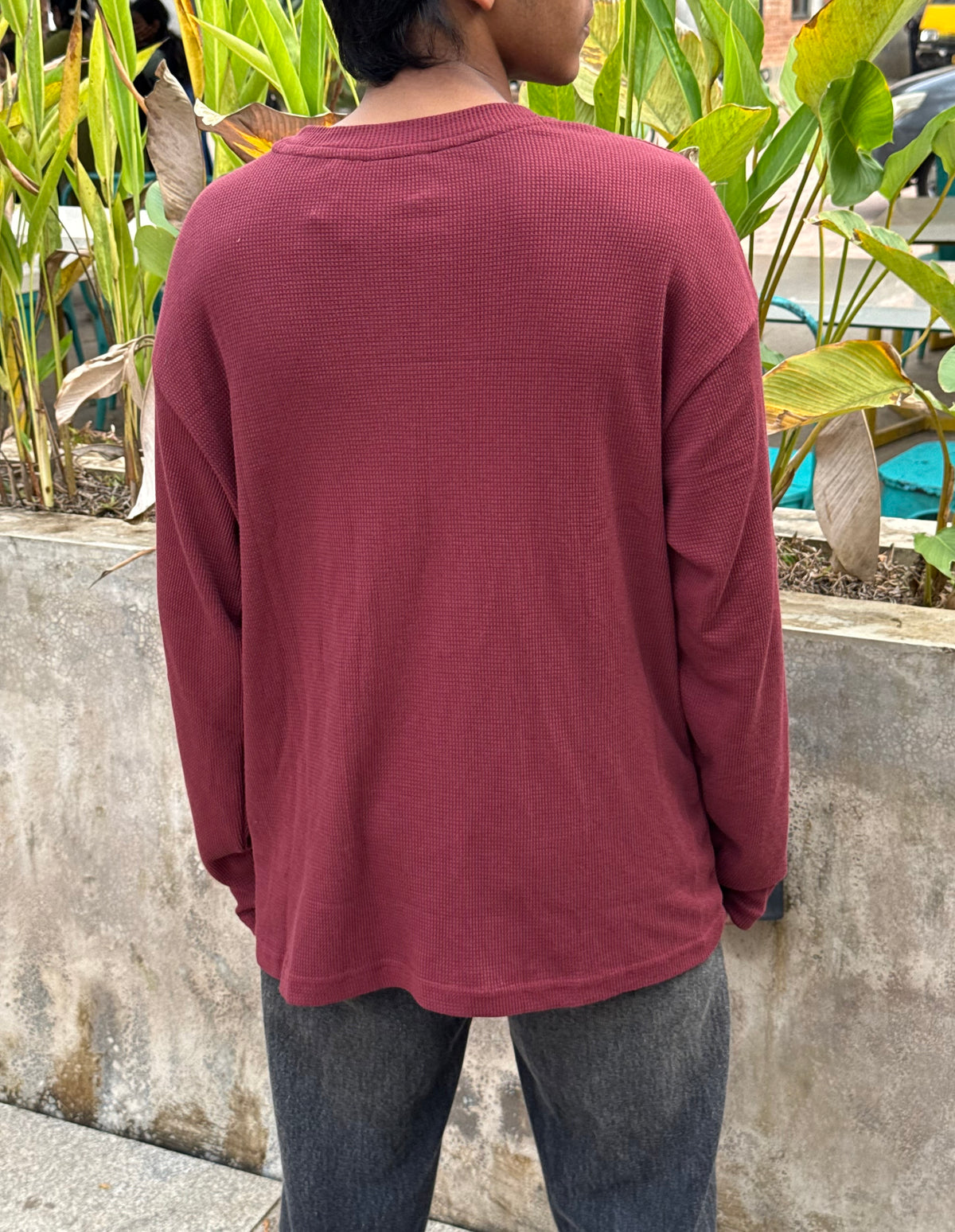 BURGUNDY WAFFLE HENLEY TEE