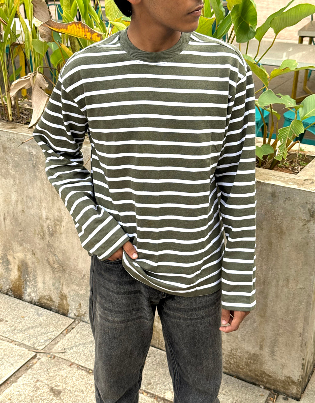 OLIVE STRIPES ESSENTIAL TEE