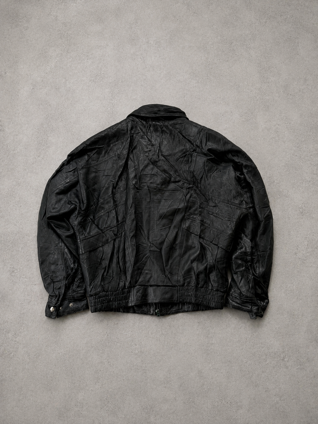 BLACK LEATHER JACKET - S