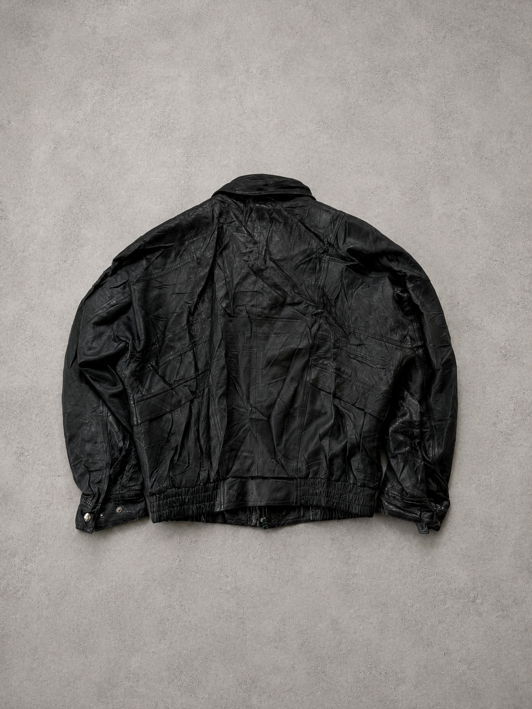 BLACK LEATHER JACKET - S