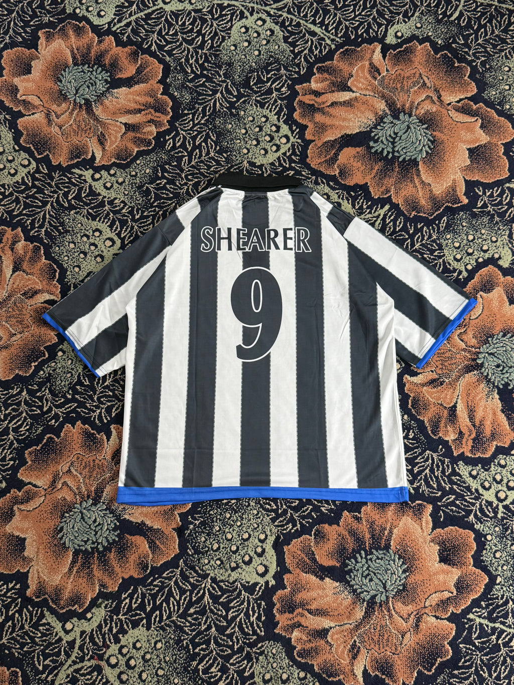 NEWCASTLE UNITED 1995-97 HOME RETRO KIT