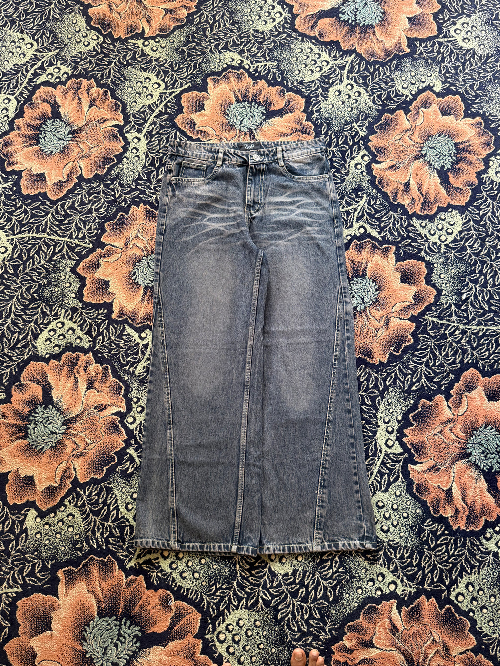 STONE WASH PATTERN WIDELEG