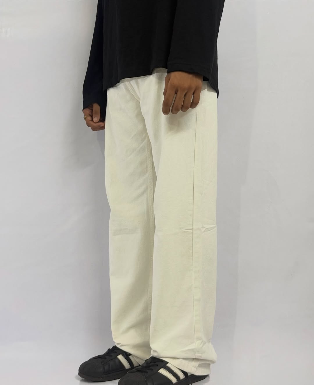 OFF WHITE STRAIGHT BAGGY